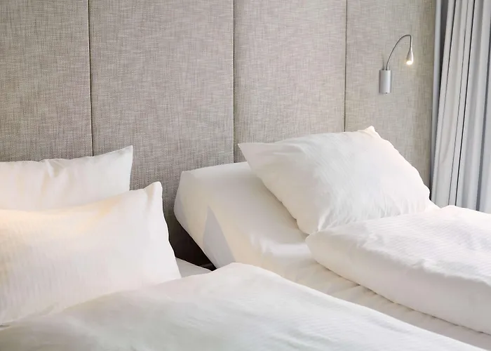 Otel Scandic Frankfurt Museumsufer 4*