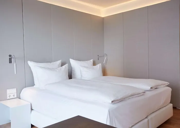 Hotel Scandic Frankfurt Museumsufer 4*